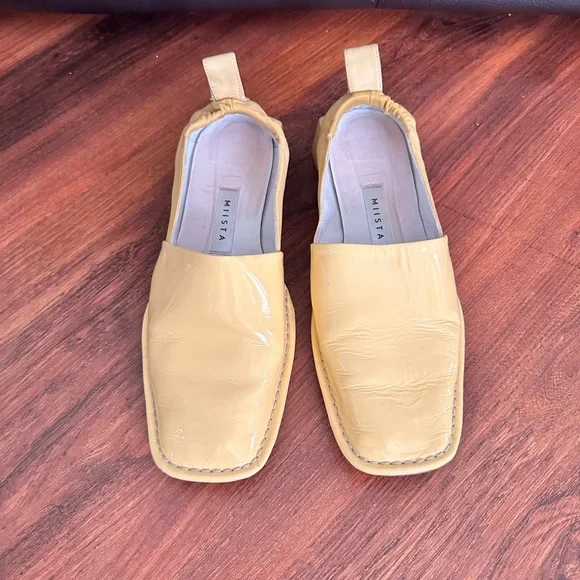 Miista butter yellow block heel flats - Picture 2 of 5